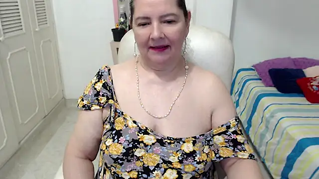 leonela_69's Live XXX Chat