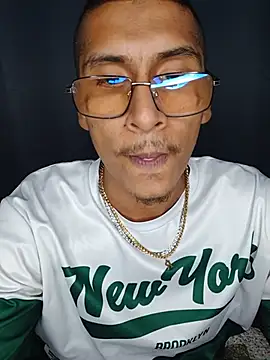 Hard_brown03 লাইভ XXX চ্যাট