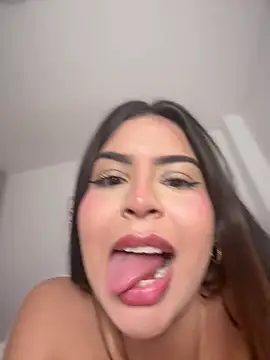 Mary_ivett Chat XXX live