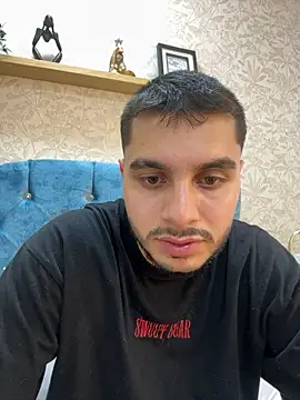 AmadeoWildn Live XXX chat
