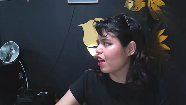 Chat +18 de SabinaMerchetti ao vivo