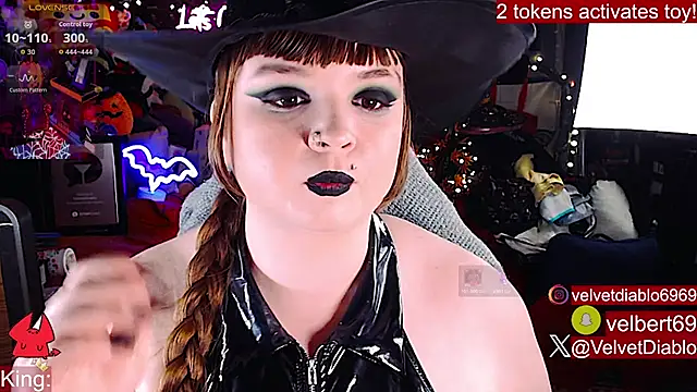 Chat XXX en directo de VelvetDiablo