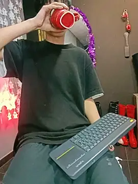 MikeHunteer 라이브 XXX 채팅