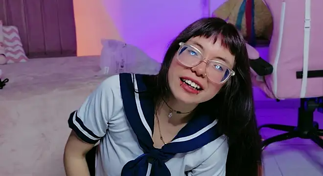 Chatroom XXX en direct de uchiiky_doll