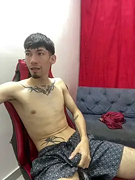 CAMILO__21 Adlı Modelin Canlı XXX Sohbeti