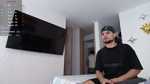 Two_sinzXX live XXX chat
