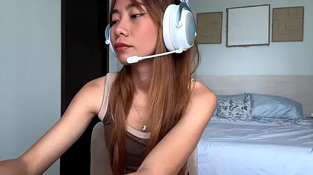 PiaSwida's Live XXX Chat