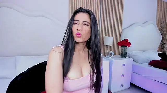 Ema_Sky_'s Live XXX Chat