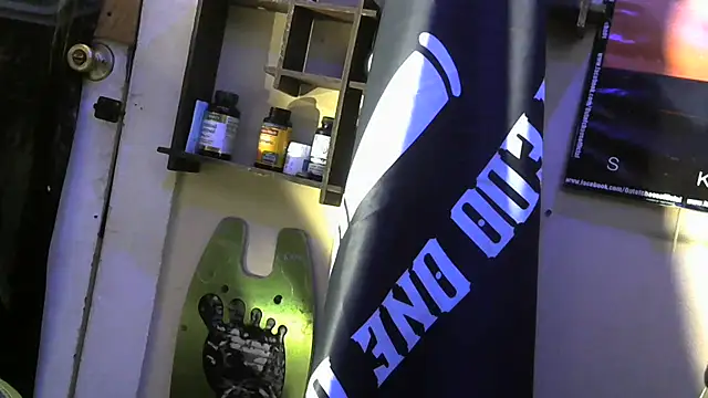 crassanova's Live XXX Chat