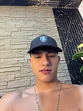 Chat +18 de Lander_Cruz ao vivo