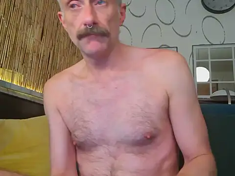 cl0udfuckinGwiThyouruncle's Webcam Show
