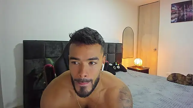 Chat +18 de Alexander_Martines ao vivo