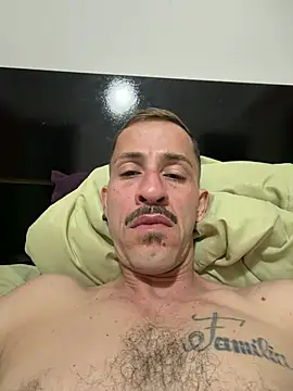 צ'אט XXX בשידור חי של MeladoDiMel