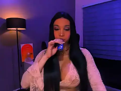 SelenaWhitmore's Live XXX Chat