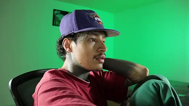 Chat XXX Live trieone