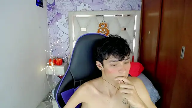 Czat XXX na żywo – Westboyy_