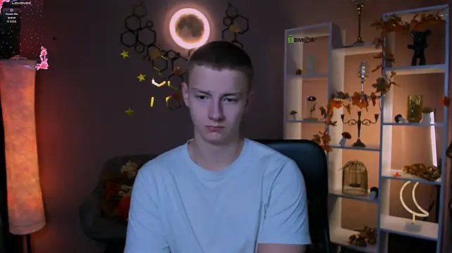 XXX chat uživo modela noah_nero