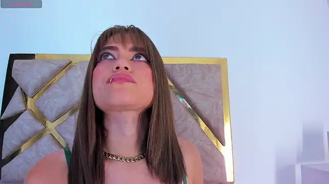 emilyruso XXX чат на живо