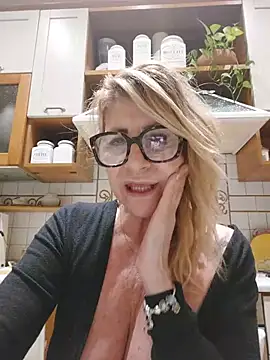 susylux Chat XXX live