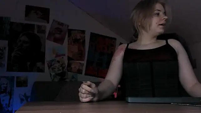 TinaDavil's Live XXX Chat