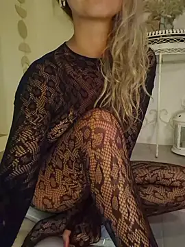 CelynaRoss Chat XXX live