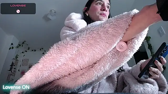 IsaBaileys_ Adlı Modelin Canlı XXX Sohbeti