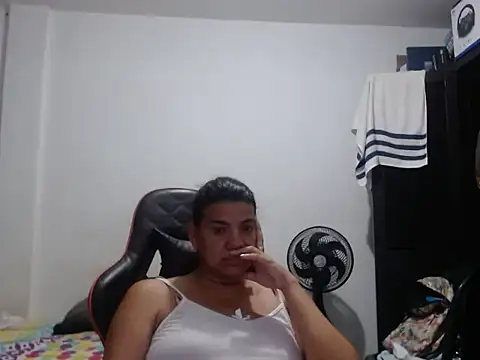 Adriana_0312 – Live XXX-chat