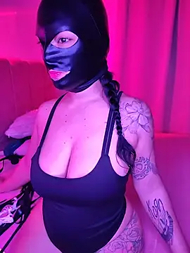 SilentDoll Adlı Modelin Canlı XXX Sohbeti
