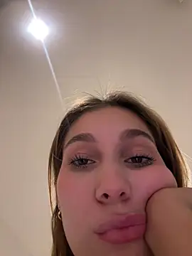 Nikii__ Live XXX-Chat