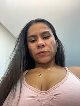ReggieG XXX чат на живо