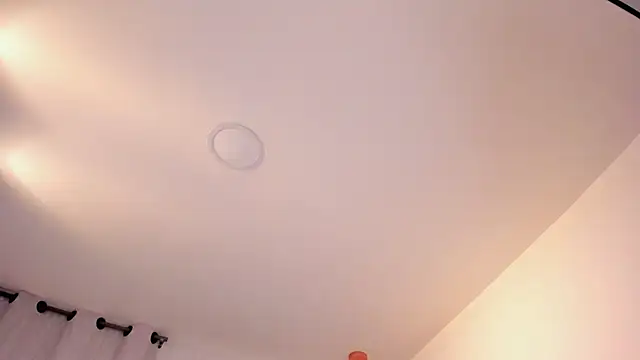 Chat +18 de miss_hellen2 ao vivo
