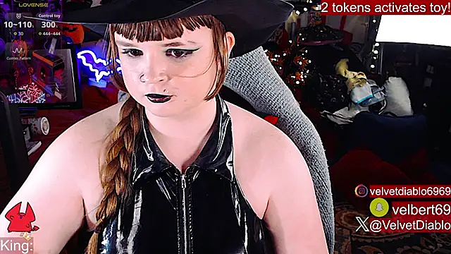 Chat XXX en directo de VelvetDiablo