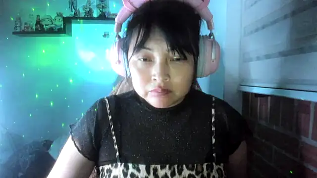 Chat +18 de Shaddycute_ ao vivo