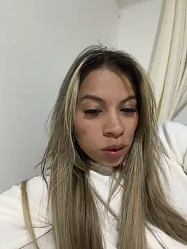 Chatroom XXX en direct de Mia_Rosee1