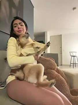 ZaraLuuv Adlı Modelin Canlı XXX Sohbeti