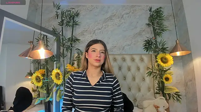 XXX chat uživo modela LittleeJaz