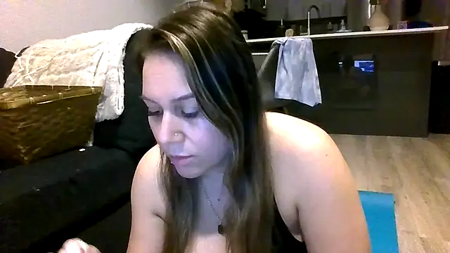 Chat +18 de thedevinemama ao vivo