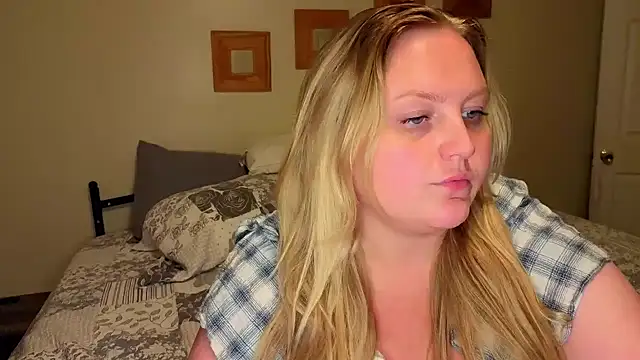 Phatassblonde's Live XXX Chat