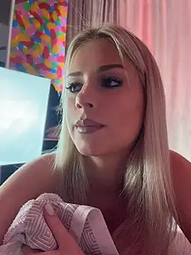 NinaVerse Adlı Modelin Canlı XXX Sohbeti