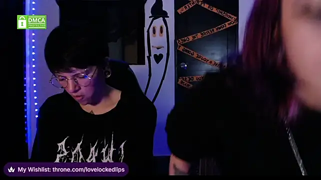 צ'אט XXX בשידור חי של lovelockedlips