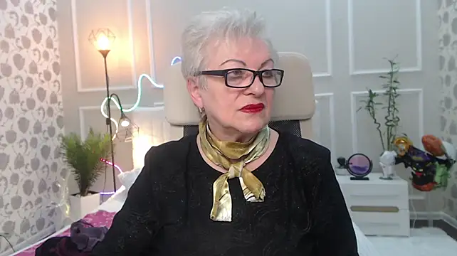 KayleSmoll live XXX chat