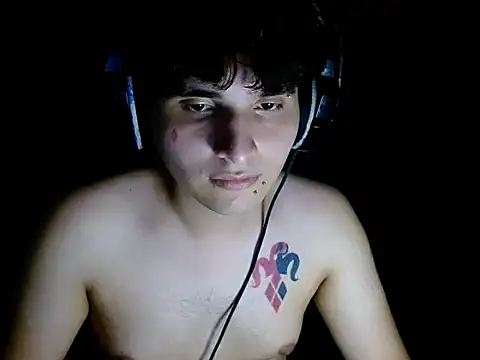 Онлайн чат XXX suggarboy69