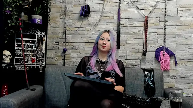 Miss_Kaz live XXX chat