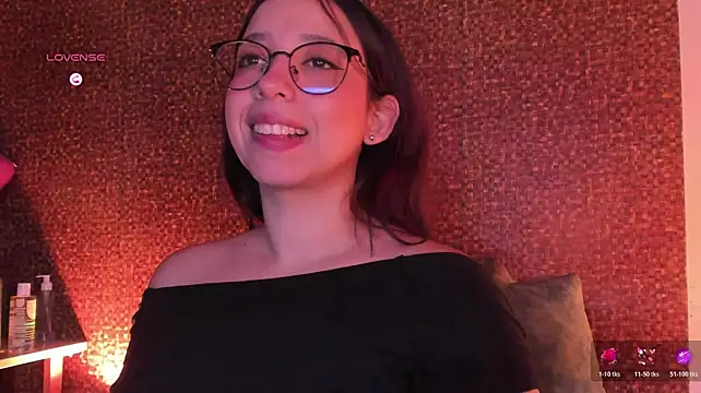 Apartment28's Live XXX Chat