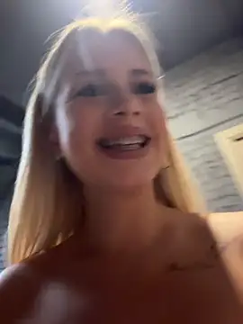 NinaVerse Chat XXX in diretta