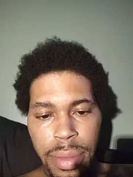 Show modela Darealcheeto na web-kameri