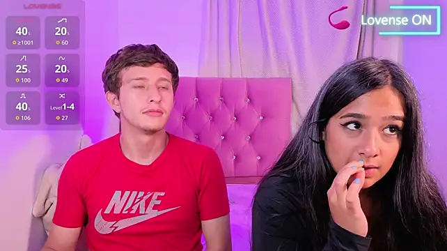 הופעת וובקאם של mae_nathan_
