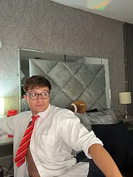 XXX chat uživo modela Hassbyd
