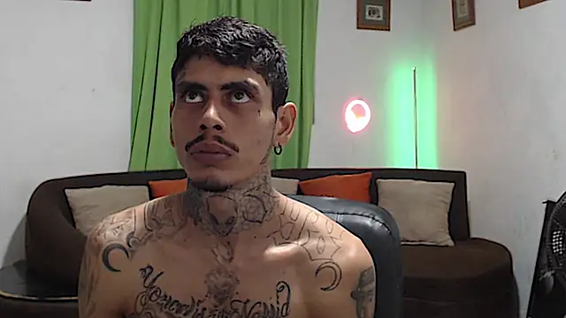 Chat +18 de alpha_zom ao vivo