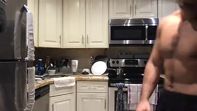 XXX chat uživo modela BigGuyMuscle